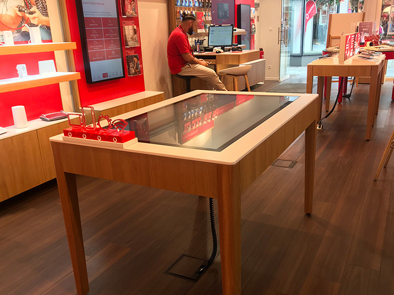 Vodafone testet interaktive Beratung in ausgewählten Stores mit MultiTouch Apps